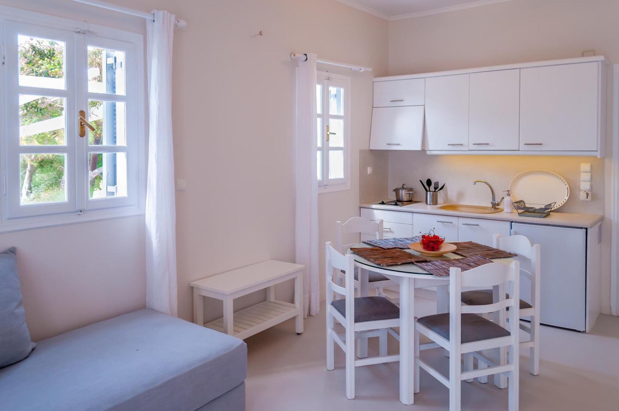 Milos Bay Suites Adamantas  Phòng bức ảnh