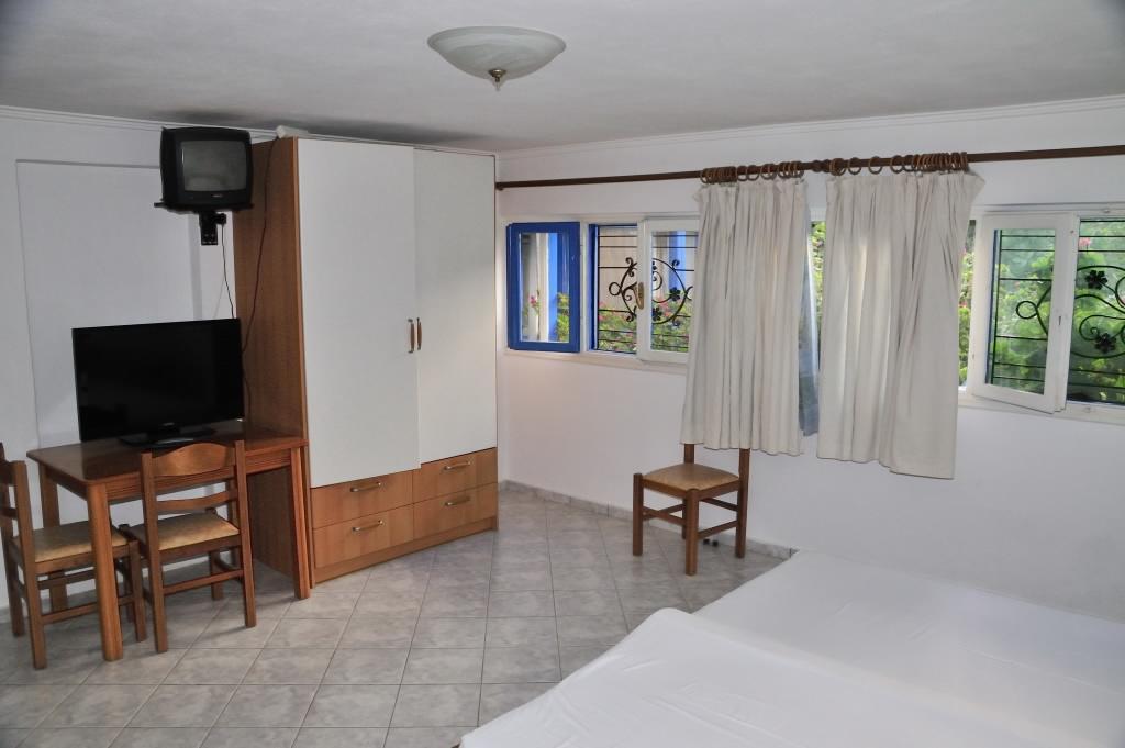 Milos Bay Suites Adamantas  Ngoại thất bức ảnh