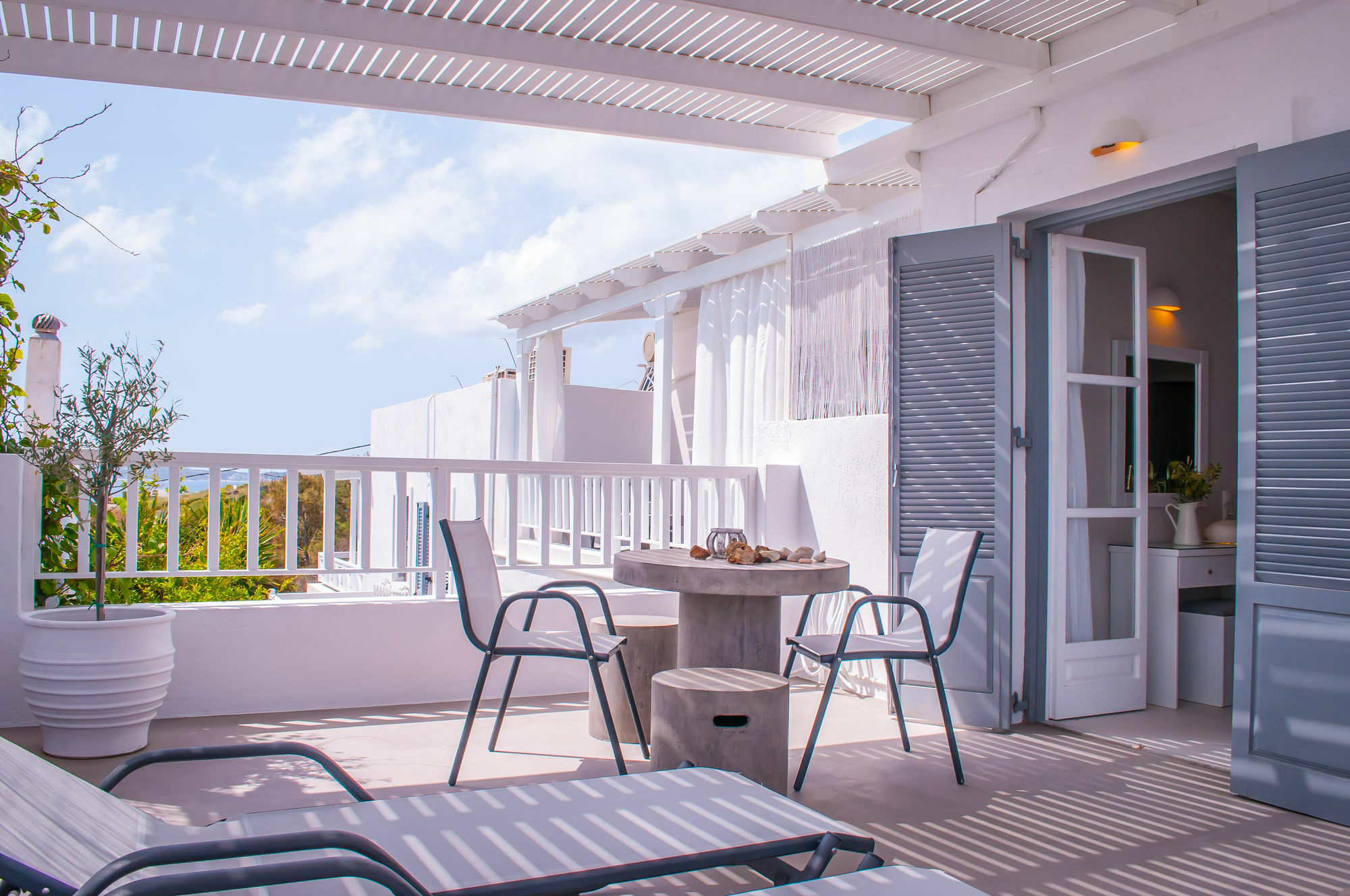 Milos Bay Suites Adamantas  Ngoại thất bức ảnh